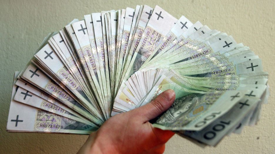 Mieszkaniec Świętochłowic stracił wszystkie pieniądze, musiał też sprzedać mieszkanie
