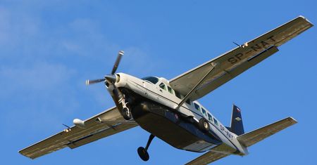 Cessna 208 to samolot uniwersalny. Rozbił się Chrcynnie