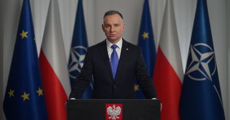 Jest decyzja Dudy i może zaskakiwać. Ma wpływ na miliardy z KPO