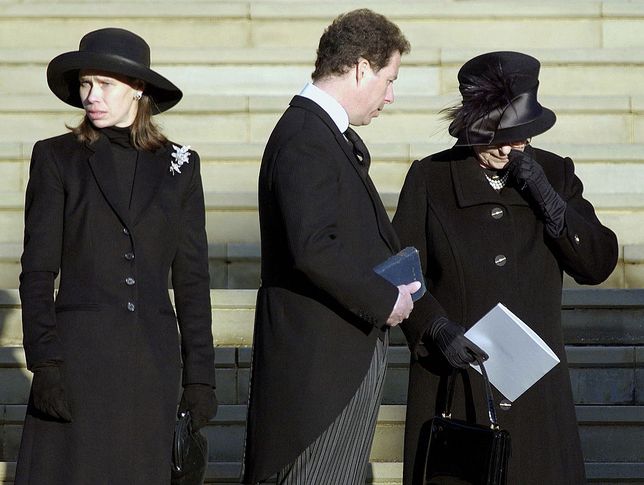 Królowa Elżbieta II w dniu pogrzebu swojej siostry Małgorzaty