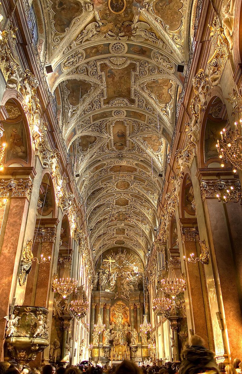 Nawa główna bazyliki