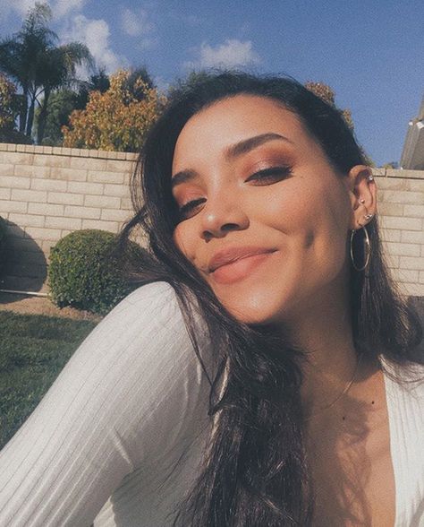 Nickalaya Rivera, młodsza siostra Nayi Rivery, jest modelką i influencerką