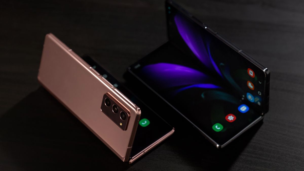 Samsung Galaxy Z Fold 2 oficjalnie. Kilka kroków do przodu, kilka do tyłu i niższa cena 1