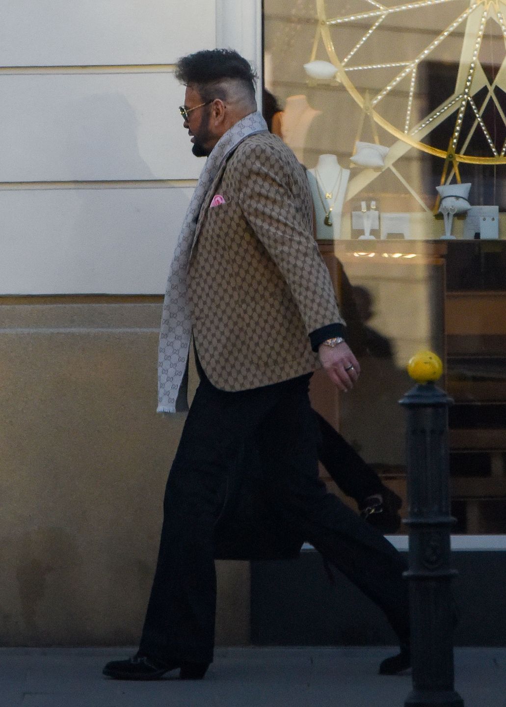 Krzysztof Rutkowski "przyłapany" na mieście