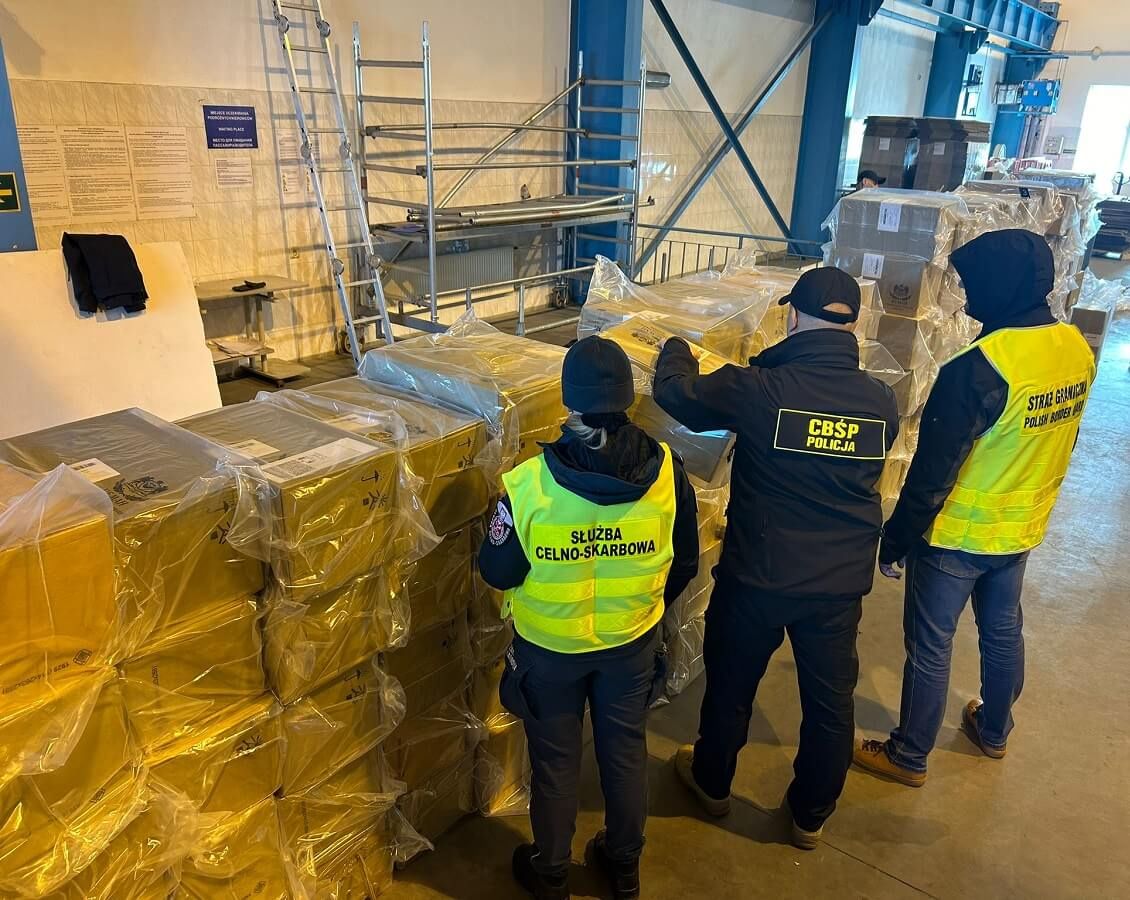 Próba przemytu papierosów o wartości 1,5 mln zł