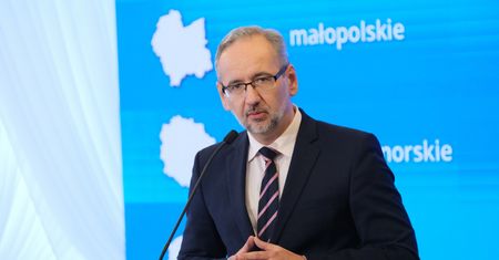 Nowe obostrzenia w związku z pandemią koronawirusa. Czy coś się zmienia dla kierowców?