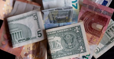 Dolar spadnie poniżej granicznej wartości? Prognoza dla polskiej waluty
