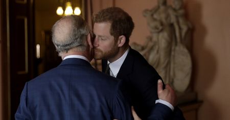 Harry zabrał głos ws. skandalu, w który jest uwikłany jego ojciec. Padły dosadne słowa