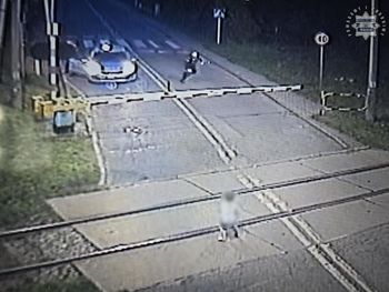 Mikołów: Sekundy od tragedii. Dziecko bawiło się na torach
