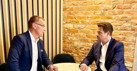 Wybory 2020. Wrocław. Rafał Trzaskowski spotkał się z Maciejem Stachowiakiem. "Zasługuje na sprawiedliwość"