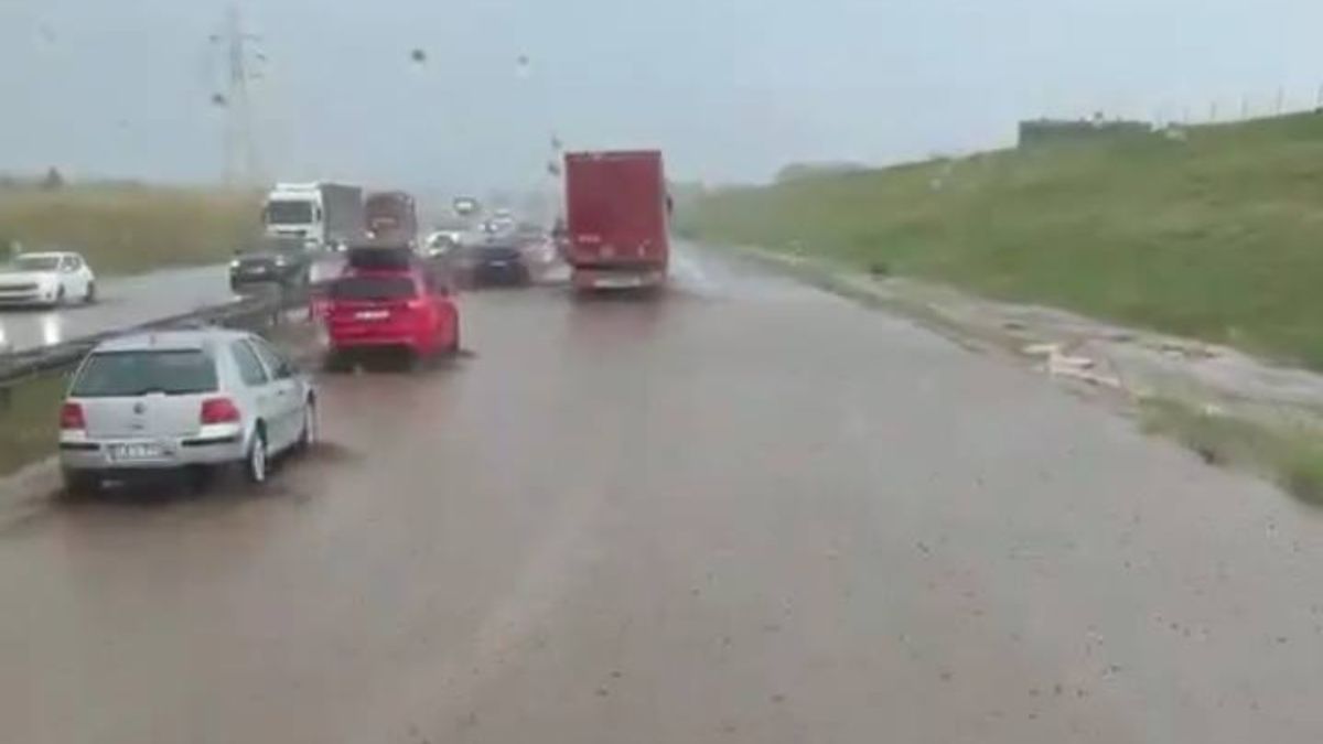 Zalana autostrada A4.