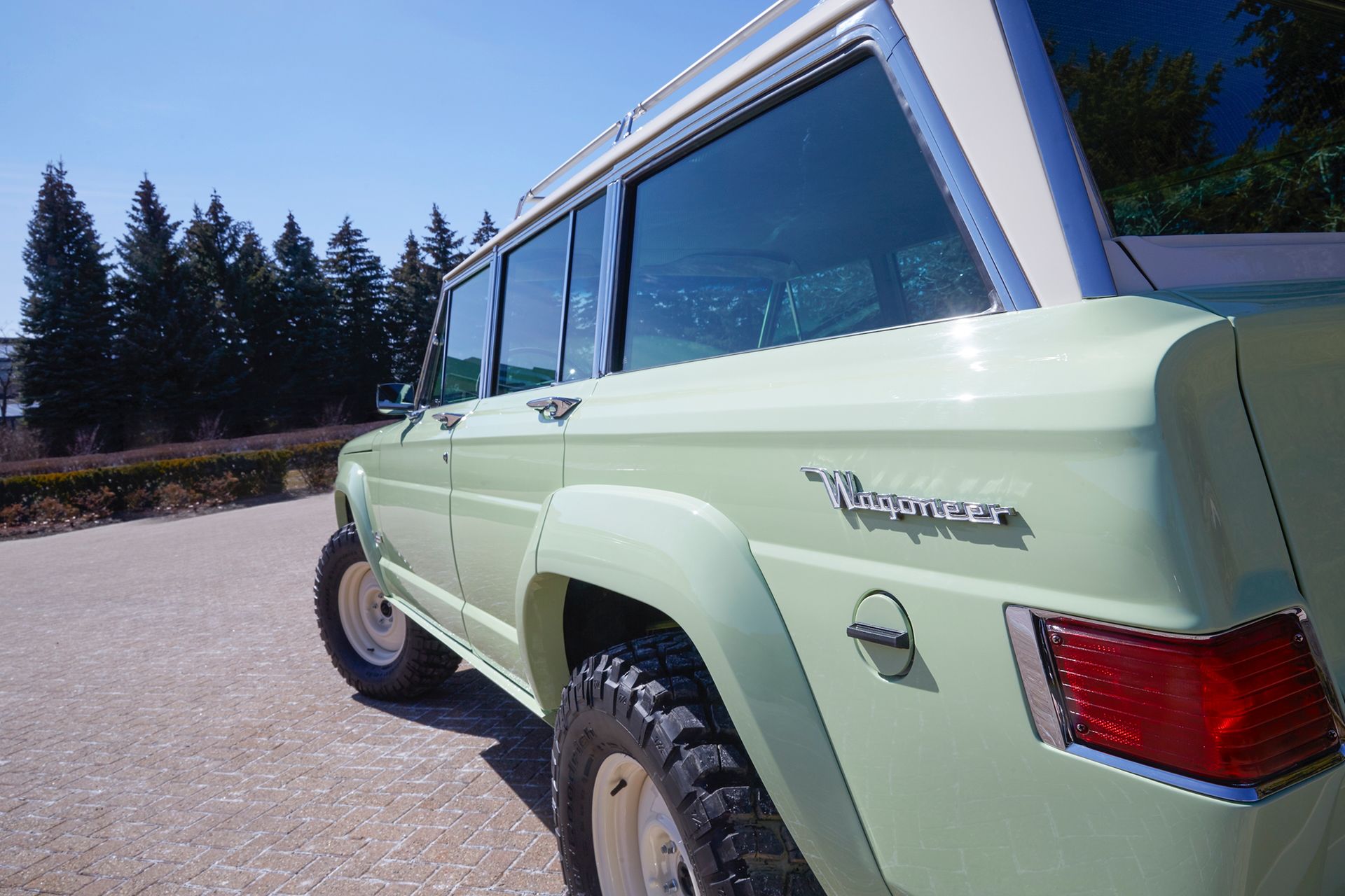 Jeep Wagoneer Roadtrip
