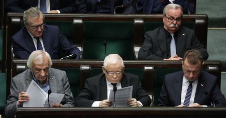 "Mamy problem". Znamy kulisy nowej decyzji PiS. Politycy nie kryją