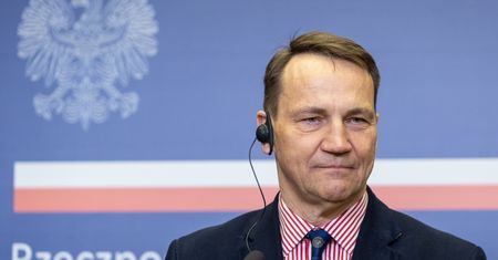 Pomoc dla Kijowa. Sikorski: Trzeba wykorzystać wszystkie ścieżki
