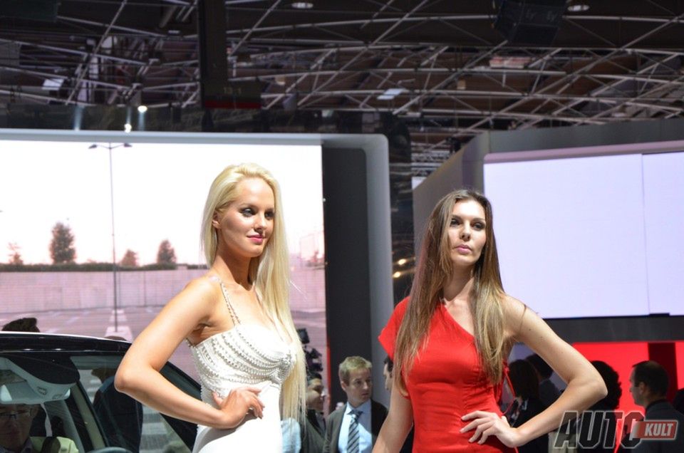Hostessy z Paris Motor Show 2012 [galeria] 44