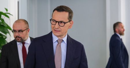 Morawiecki zabrał głos. Pisze o "grupie frustratów"