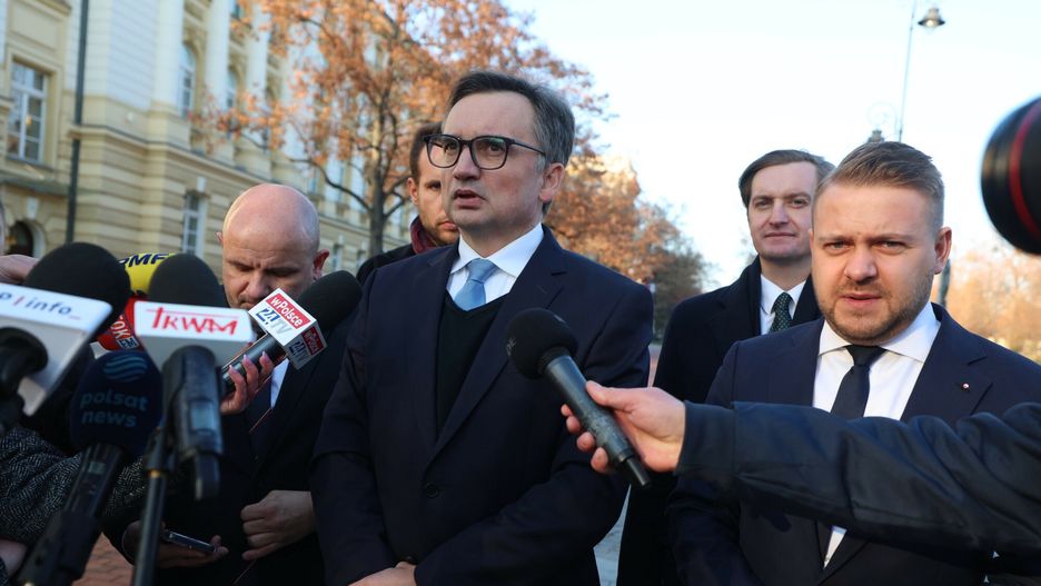 Konferencja Zbigniewa Ziobry i pos?�w PiS przed KPRM
02.12.2024 Warszawa Konferencja Zbigniewa Ziobry i poslow PiS przed KPRM fot. Andrzej Iwanczuk/REPORTER
N/z: Mariusz Gosek, Jan Kanthak, Zbigniew Ziobro, Sebastian Kaleta, Jacek Ozdoba
Andrzej Iwanczuk/REPORTER