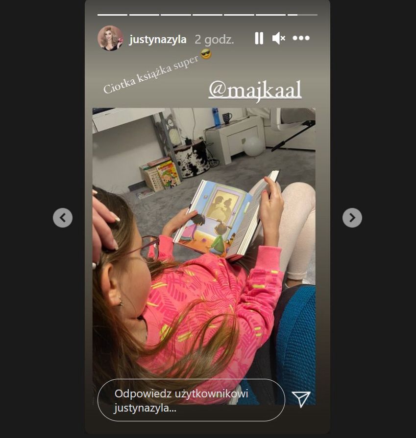 Justyna Żyła pokazała na InstaStory zdjęcie córki z książką