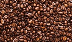 Kawę espresso należy podawać w niewielkiej, podgrzanej ceramicznej filiżance ze stożkowym wnętrzem. Idealnie przyrządzone powinno mieć zrównoważony kwaśny oraz gorzki posmak