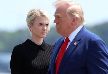 Wymazali ją z nagrań. Twierdzą, że ma romans z Trumpem