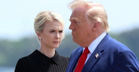Wymazali ją z nagrań. Twierdzą, że ma romans z Trumpem