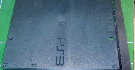 Grrr: Porównanie odchudzonej i starej PlayStation 3