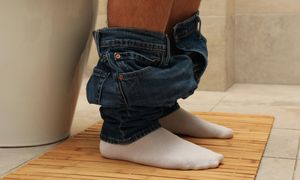 Zbyt długie przesiadywanie w toalecie a zdrowie. Neurolog apeluje o ostrożność