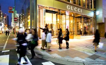 Publicis Groupe przejmuje globalne budżety mediowe Gucci i Balenciagi