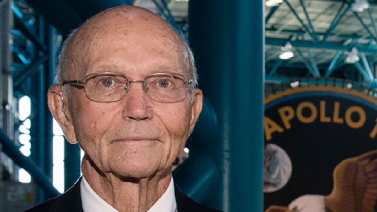 Michael Collins uczestniczył w misji Apollo 11. Zmarł w wieku 90 lat