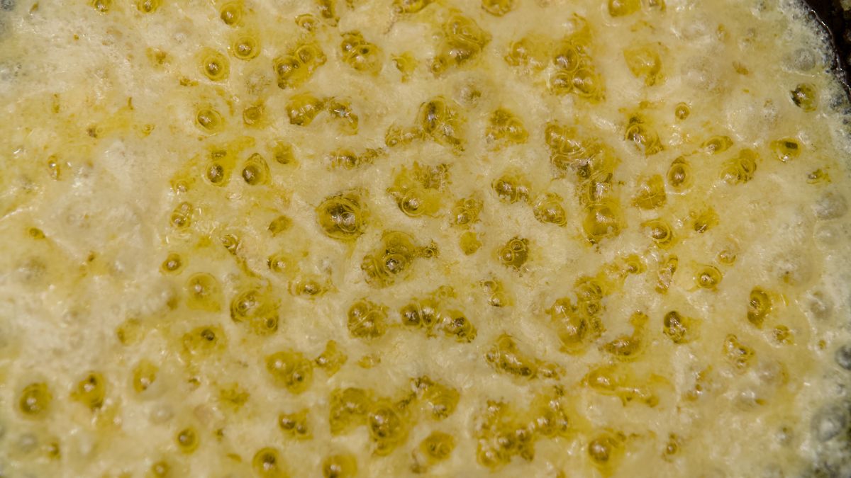 Masło klarowane to dobry tłuszcz do smażenia