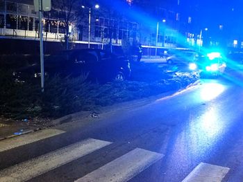 Złotów: Opel wypadł z drogi i wylądował w zieleńcu