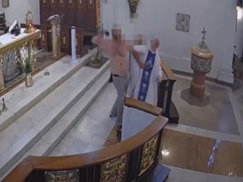 Brutalny atak w kościele. Zdemolował świątynię, zaatakował księdza
