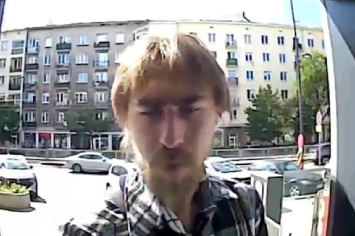 Chciał sprzedać opony przez internet. Policja szuka tego mężczyzny