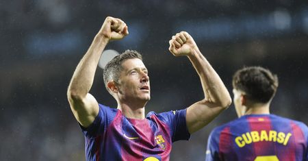 Lewandowski z hat-trickiem. Barcelona zbliża się do lidera