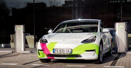Tesla Model 3 z nowym rekordem Guinnessa za najkrótszy czas ładowania w podróży