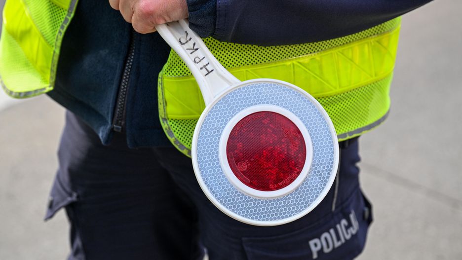 policyjny patrol
Darek Delmanowicz
akcja, droga, karne, kierowca, kierowcy, mandat, patrol, policja, przekroczenie, punkty, zaduszki, znicz