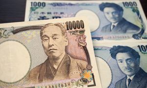 Historyczna podwyżka stóp w Japonii. Jen mocno traci