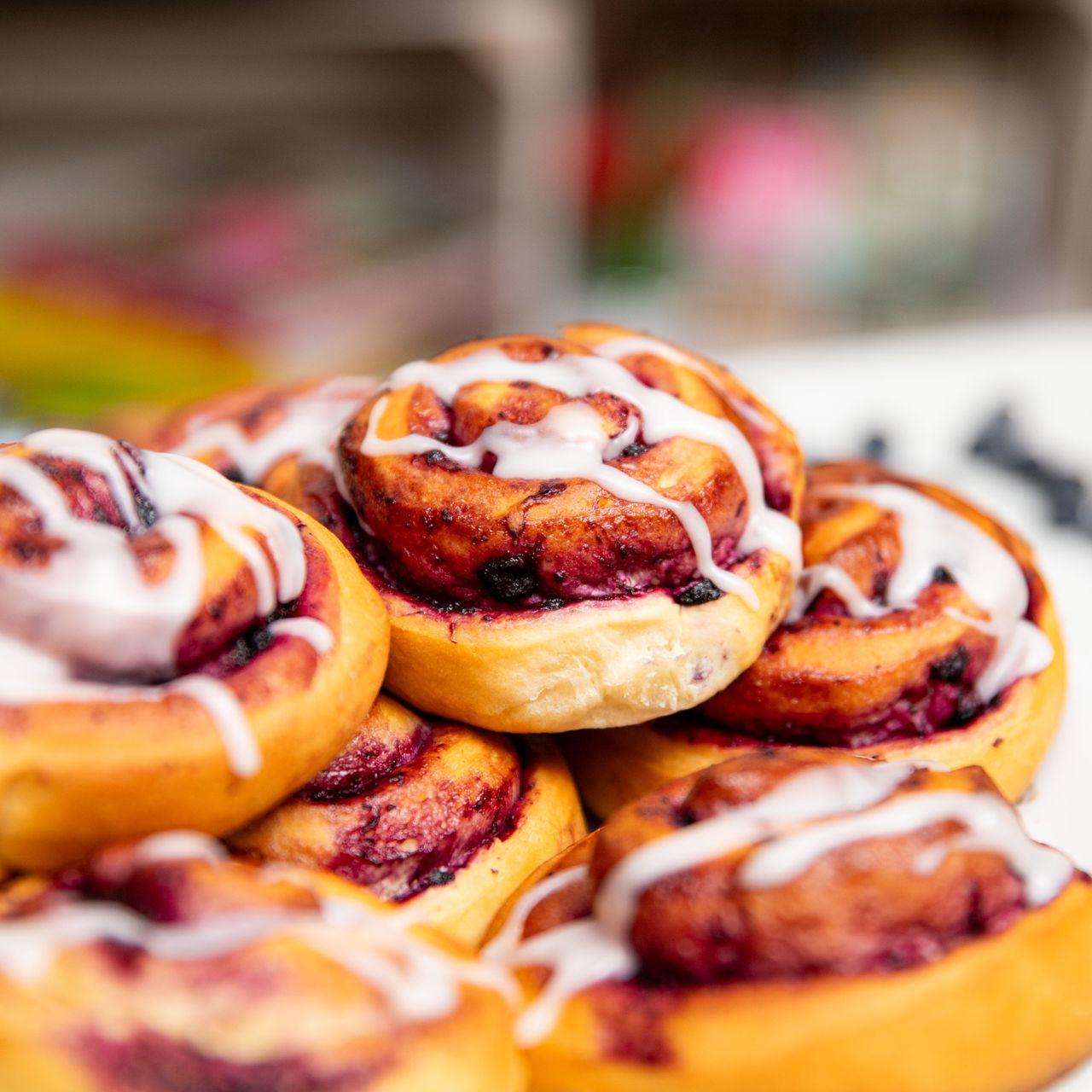 Curly blueberry buns