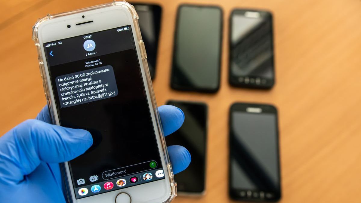 Policja zatrzymała sprawców oszustwa na PGE.