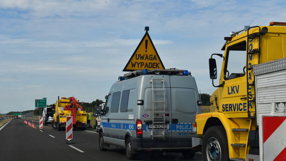 Autostrada A4. Motocyklista upadł, przejechał po nim samochód