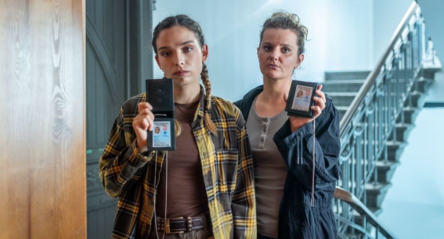 Nowy serial TVN w porze największych show stacji. Jest data premiery "Młodych glin"