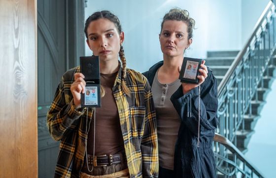 Nowy serial TVN w porze największych show stacji. Jest data premiery "Młodych glin"