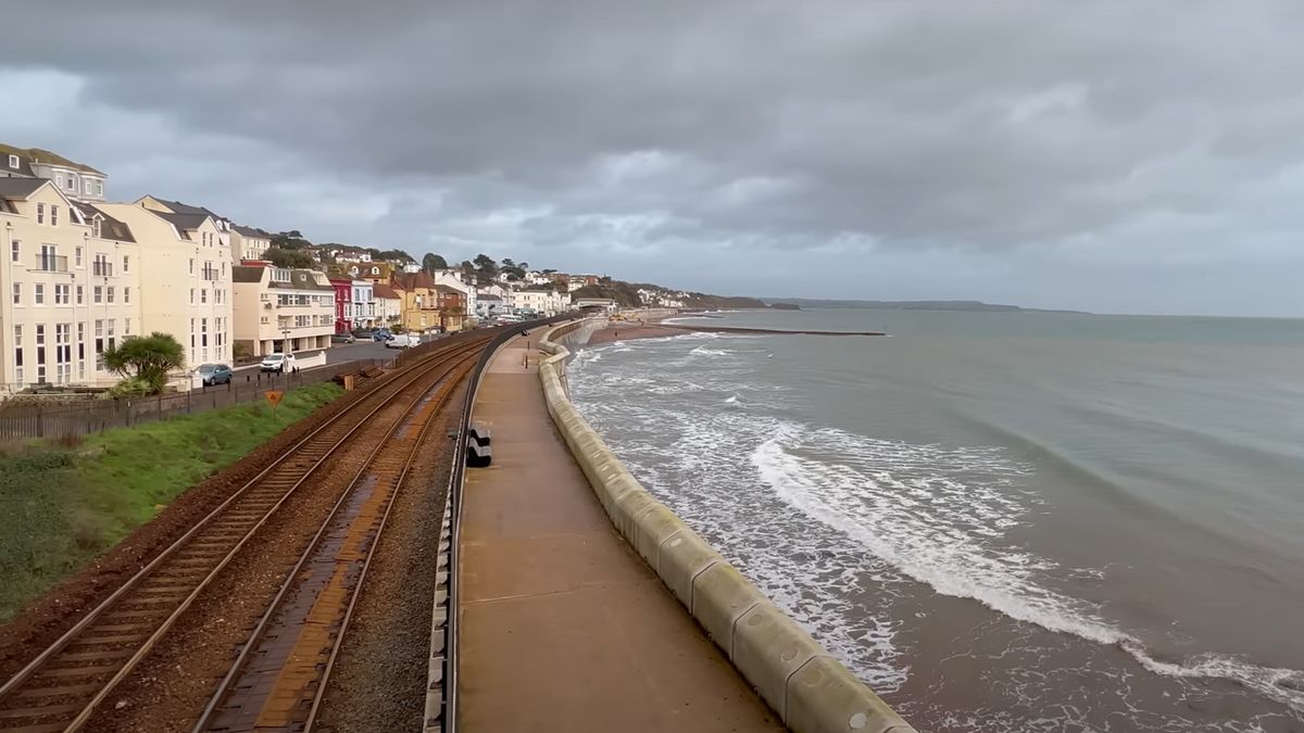 Nieprzytomna 14-latka znaleziona na plaży