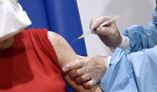 Szczepienia przeciwko COVID-19. 750 punktów szczepień dostanie mniej dawek niż planowało