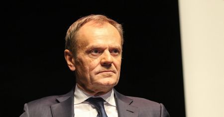 Donald Tusk dosadnie o polskich instytucjach