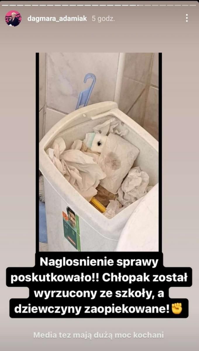 Przekazała informację, że oskarżony o podłożenie kamerki w damskiej toalecie chłopak został wyrzucony ze szkoły