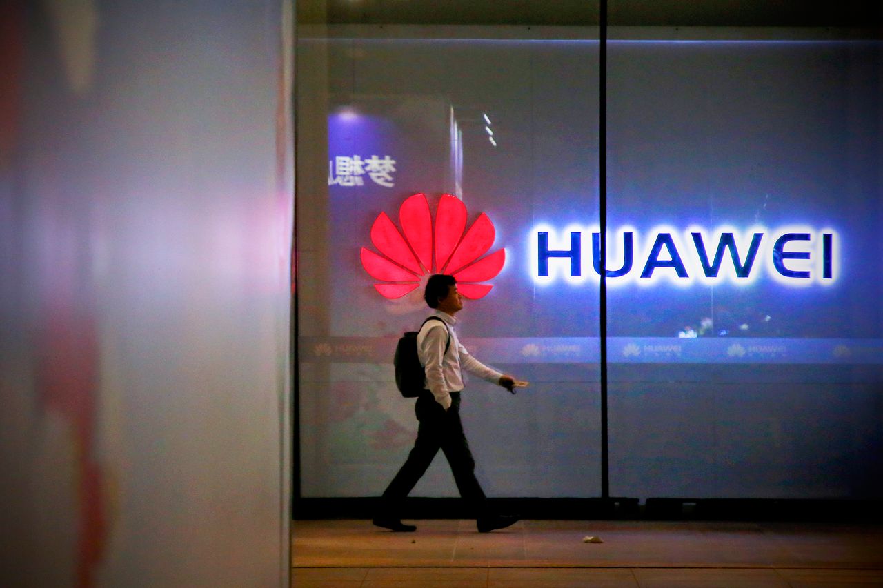 Huawei w Polsce sprzedaje coraz mniej smartfonów (Getty Images)