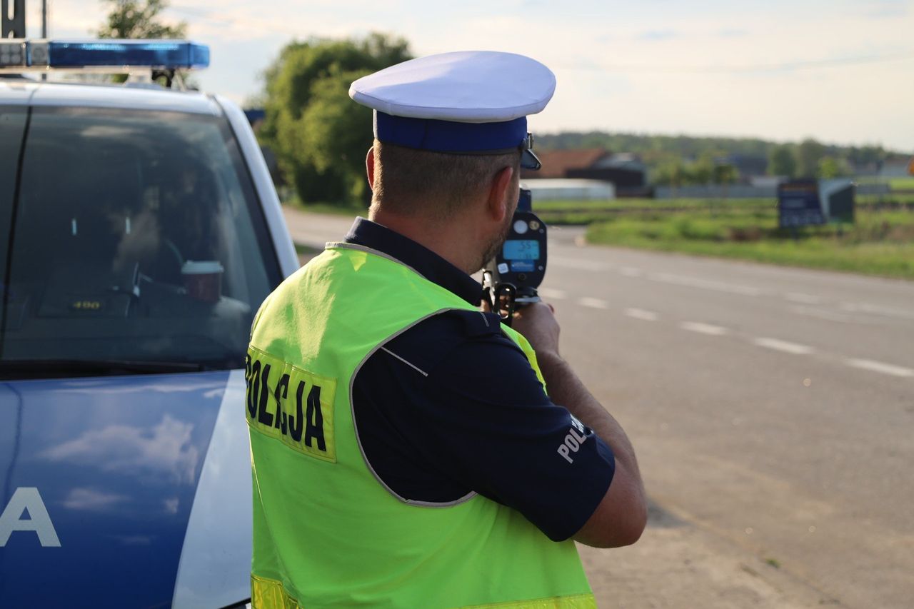 Kościerzyna: Szaleńczy rajd w centrum. 20-letni kierowca stracił prawo jazdy i sporo zapłacił