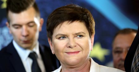 Cicha rywalizacja Szydło z Morawieckim. Echa debaty w PE