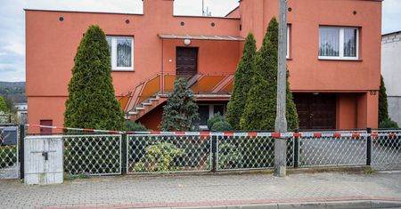 "Zakrwawiony turlał się po trawniku". Wstrząsające słowa po tragedii w Chodzieży